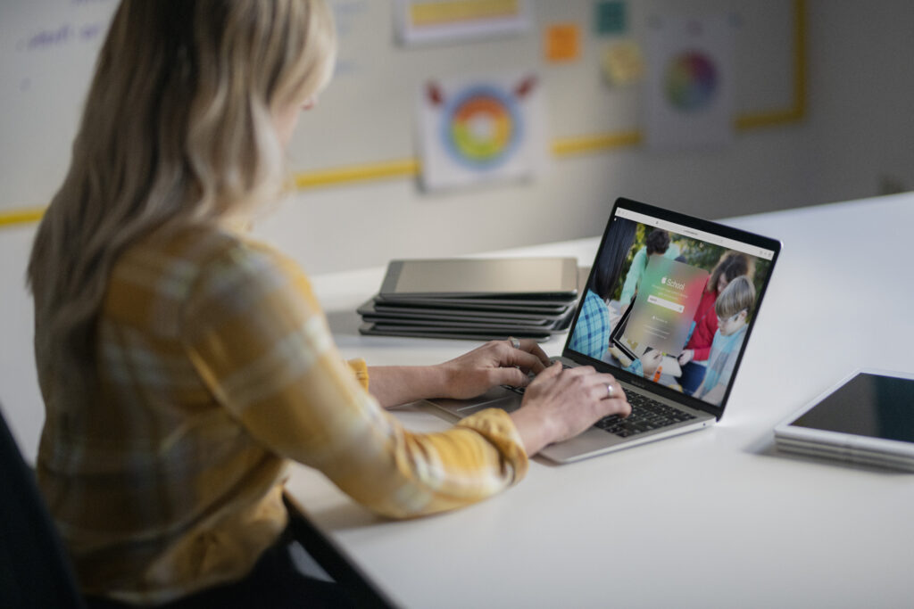 Inspiring Every Learner Daily Using Apple Tools for Active Student Engagement